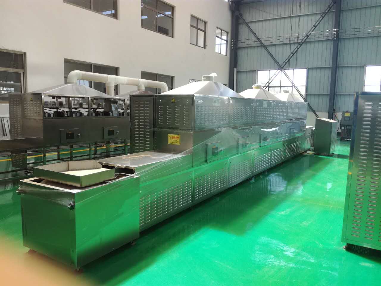 微波藥材烘干機(jī) 微波藥材烘干機(jī)